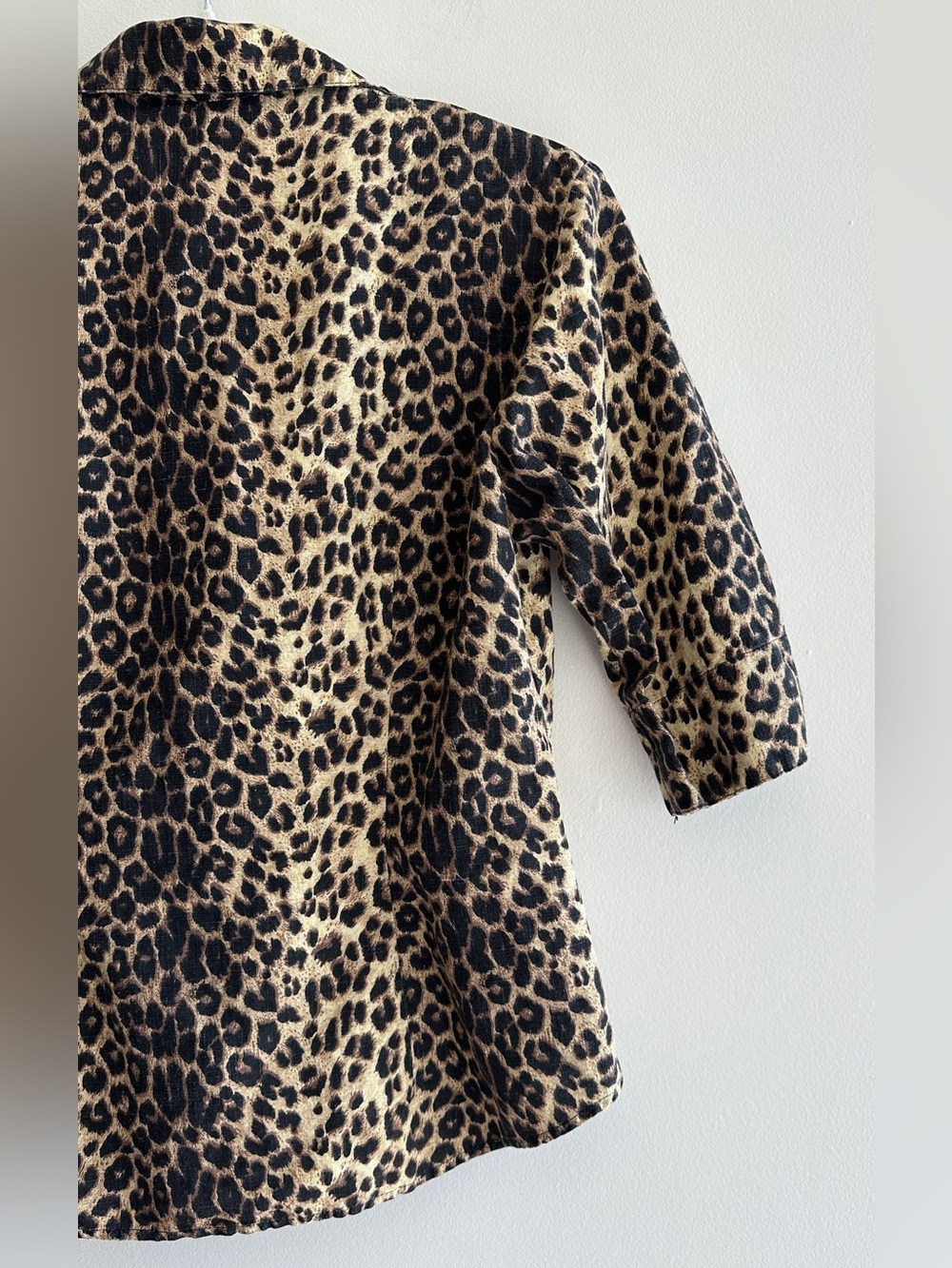 David Brooks Women’s Linen-Cotton Blend Cheetah Print Button Down Shirt, Size 4 - Picture 14 of 16